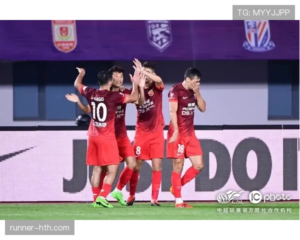 中超联赛精彩瞬间:扣人心弦进球集锦引爆全场