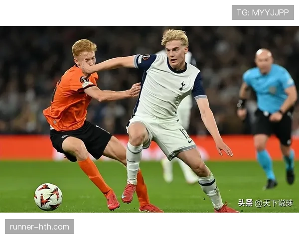 热刺战平狼队收官,英超积分争夺战悬念犹存 热刺战平狼队收官,英超积分争夺战悬念犹存