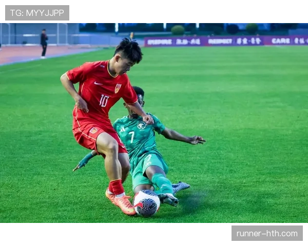 中国足球迎来曙光,热血球迷对未来表现充满期待 中国足球迎来曙光,热血球迷对未来表现充满期待