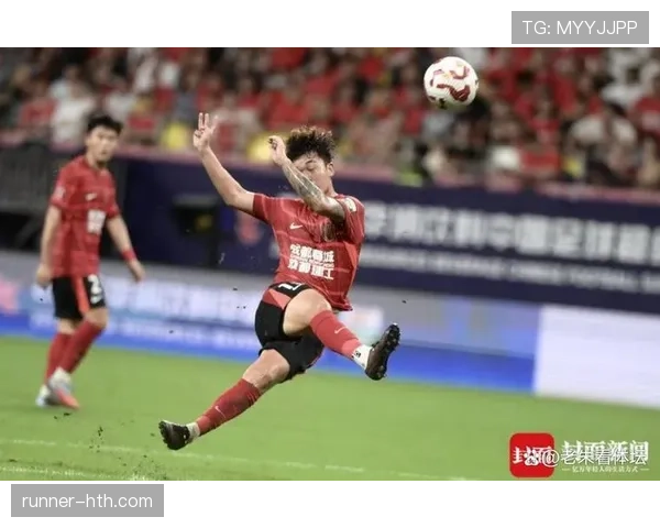 东亚杯中国男足表现稳健，攻防两端展现积极态势